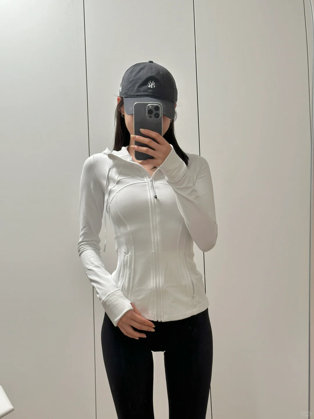Yoga Fitness Jacket - سترة بغطاء للرأس جديدة من LULU