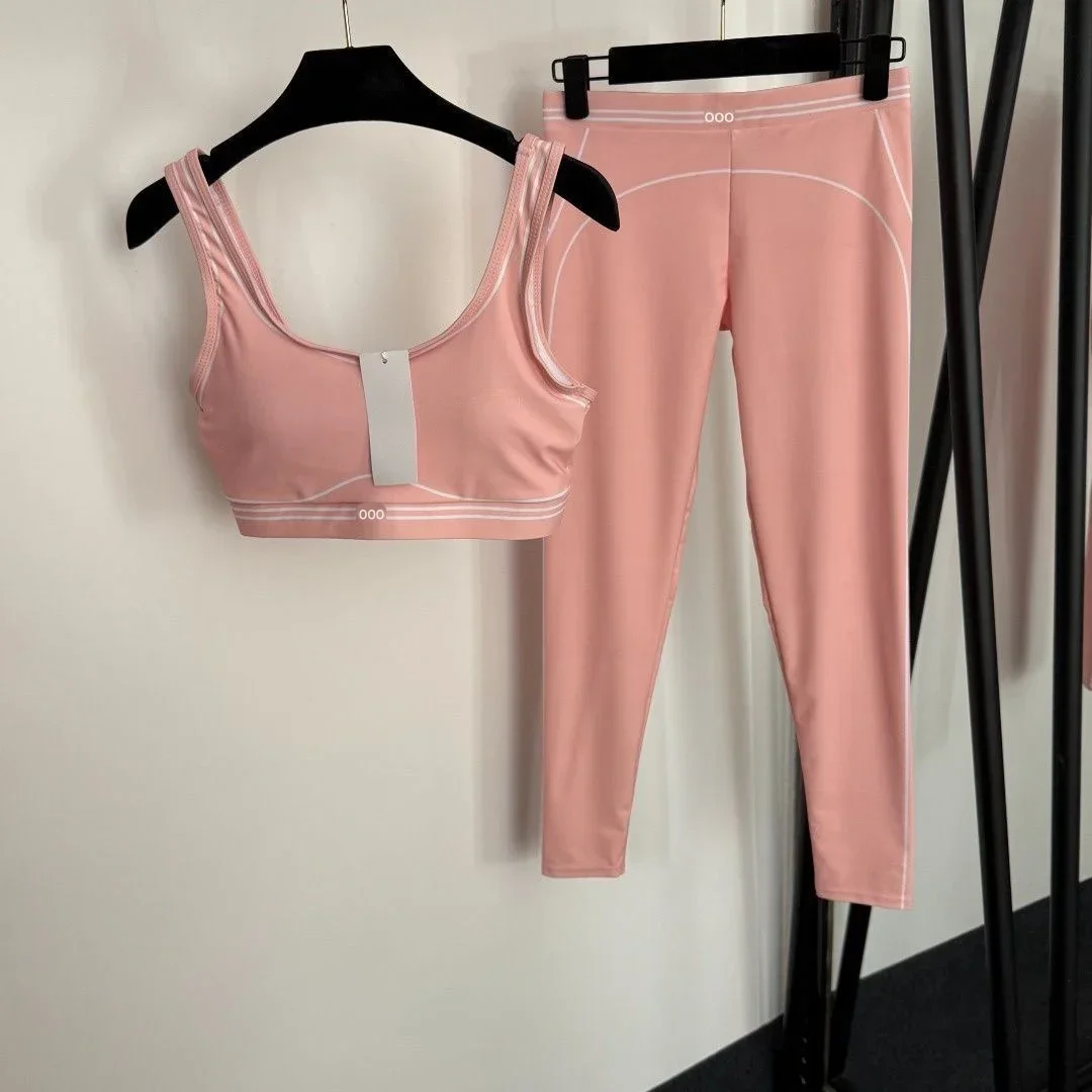 Yoga Và Fitness - طقم رياضي نسائي من قطعتين (توب