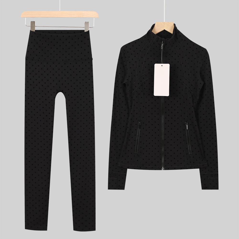 Yoga Fitness Jacket - طقم سترة رياضية نسائية لليوجا، ملابس