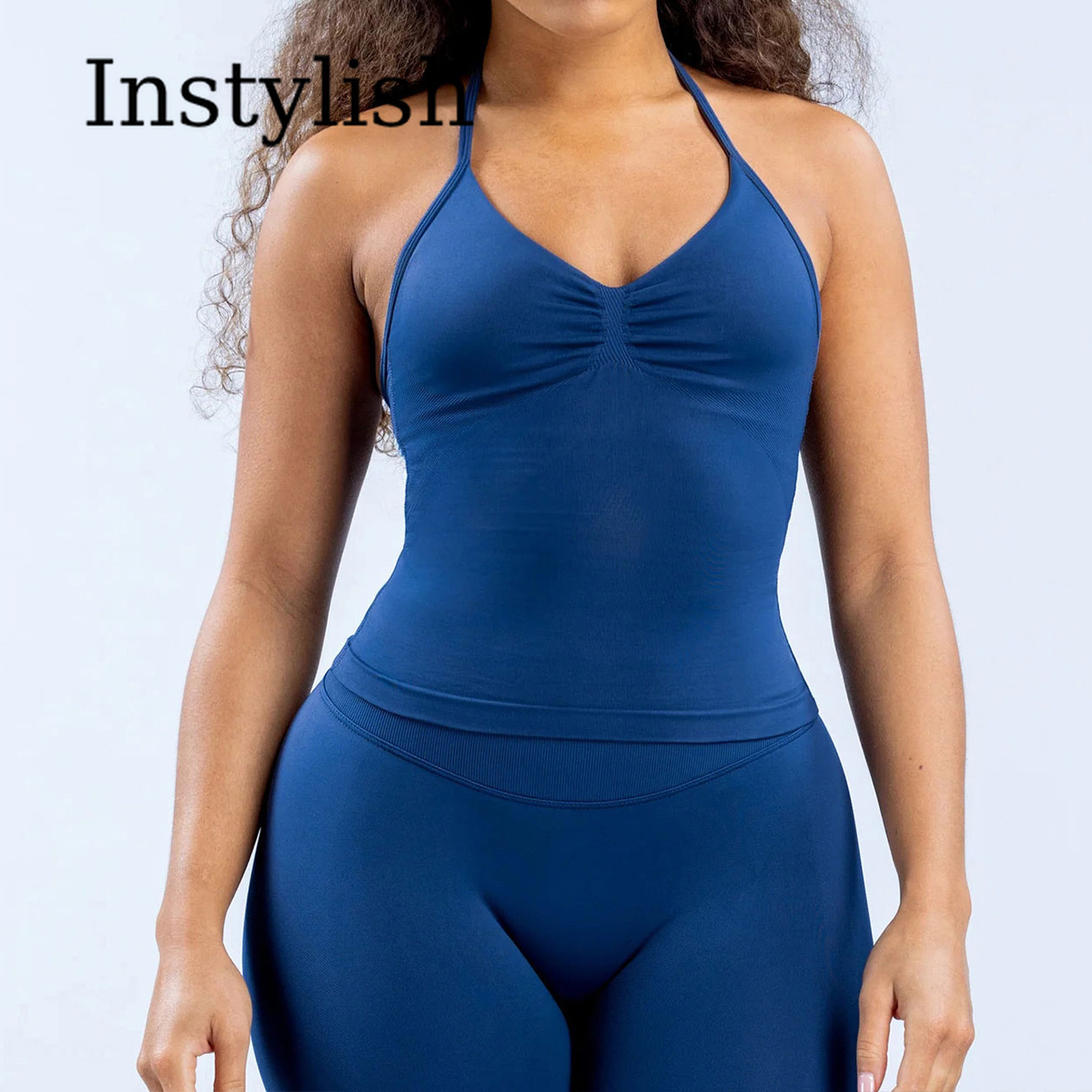 طقم يوجا نسائي من قطعتين بدون  - مراجعة Yoga Và Fitness وسعره